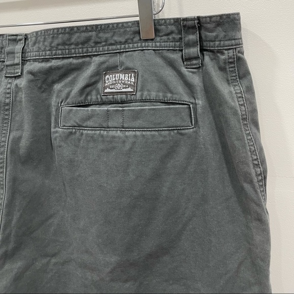 Columbia Roc II Shorts Grey Cargo 44w 10L Camping - Picture 5 of 8